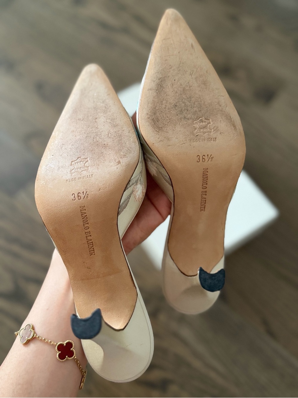 Manolo Blahnik Cream Satin Pointed-Toe Mules with Multicolor Floral Embroidery - Picture 5 of 7